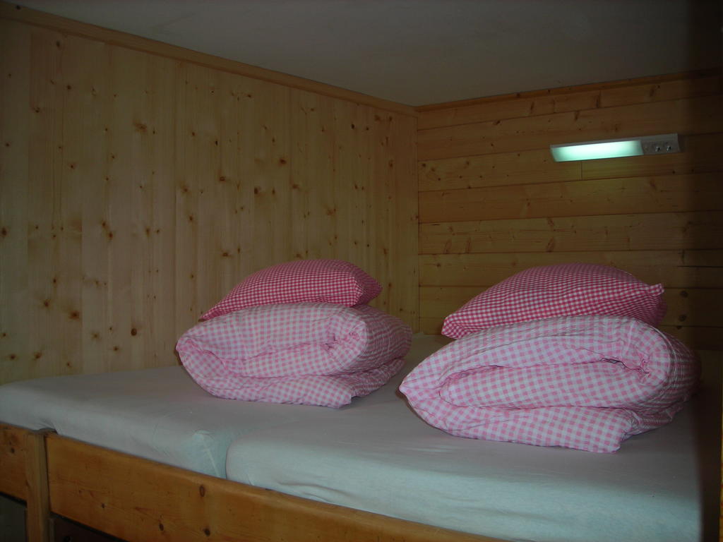 Skihuette Zams Room photo
